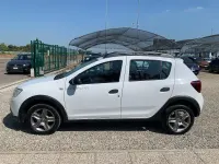 Usata Dacia Sandero Lauréate 90 CV (66 kW) 2017 Bianco Berlina