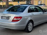 Usata Mercedes C220 Elegance 170 CV (125 kW) 2009 Grigio Berlina