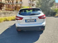 Usata Nissan Qashqai Acenta 110 CV (80 kW) 2016 Bianco SUV