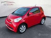 Usata Toyota iQ Lounge 68 CV (50 kW) 2013 Rosso Utilitaria