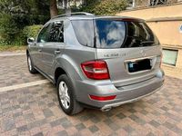Usata Mercedes ML350 Edition 231 CV (169 kW) 2011 Grigio SUV