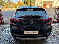 Usata Renault Captur 100 CV (73 kW) 2022 Grigio SUV
