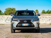 Usata Lexus NX300h Luxury Line 197 CV (144 kW) 2015 Argento SUV