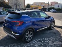 Usata Renault Captur 100 CV (73 kW) 2023 Blu SUV