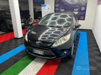 Usata Ford Fiesta 68 CV (50 kW) 2010 Nero Berlina
