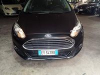 Usata Ford Fiesta 75 CV (55 kW) 2015 Nero Berlina