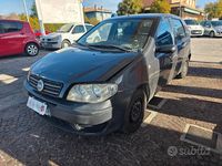 Usata Fiat Punto 59 CV (43 kW) 2005 Grigio Berlina