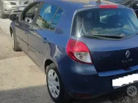 Usado Renault Clio II 75 CV (55 kW) 2010 Gris Berlina