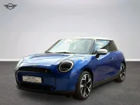 Usata Mini Cooper SE Classic 160 kW (218 CV) 2025 Blu/azzurro Utilitaria