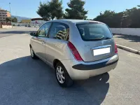 Usata Lancia Ypsilon 69 CV (50 kW) 2004 Grigio Utilitaria