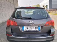 Usata Opel Astra Business 110 CV (80 kW) 2012 Grigio Station wagon