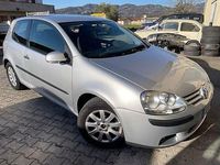 Usata VW Golf IV Comfortline 106 CV (77 kW) 2005 Argento Utilitaria
