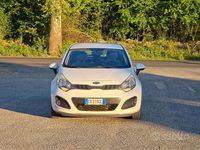Usata Kia Rio Active 75 CV (55 kW) 2014 Bianco Berlina