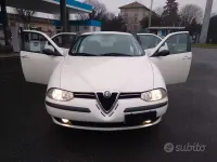 Usata Alfa Romeo 156 Distinctive 150 CV (110 kW) 2001 Beige Berlina