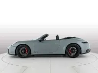Usata Porsche 992 541 CV (397 kW) 2026 Shade green metallizzato/capot Cabrio