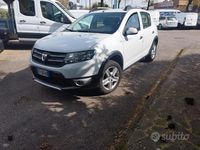 Usata Dacia Sandero Prestige 90 CV (66 kW) 2015 Bianco Berlina