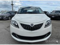 Usata Lancia Ypsilon Silver 69 CV (50 kW) 2022 Bianco Utilitaria