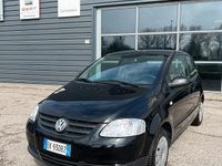 Begagnad VW Fox 55 HK (40 kW) 2011 Svart Halvkombi
