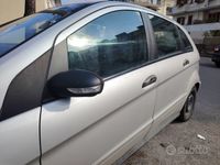 Usata Mercedes B180 109 CV (80 kW) 2007 Grigio Monovolume