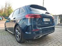 Usata Mercedes B200 Premium 150 CV (110 kW) 2019 Blu/azzurro Monovolume