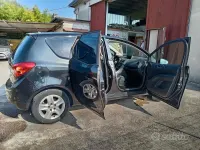 Usata Opel Meriva Cosmo 95 CV (69 kW) 2015 Nero Monovolume