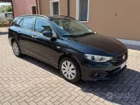 Usata Fiat Tipo 120 CV (88 kW) 2018 Nero Station wagon