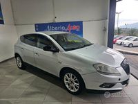 Usata Lancia Delta 120 CV (88 kW) 2010 Grigio Utilitaria