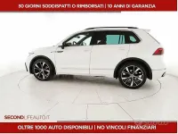 Usata VW Tiguan R-line 150 CV (110 kW) 2023 Bianco SUV