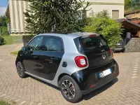 Usata Smart ForFour 71 CV (52 kW) 2015 Nero Utilitaria