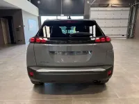 Uusi Peugeot 2008 Allure 101 HP (74 kW) 2025 Harmaa Katumaasturi