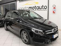 Usata Mercedes B200 135 CV (99 kW) 2017 Nero Monovolume