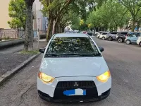 Usata Mitsubishi Colt 75 CV (55 kW) 2009 Bianco Utilitaria