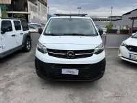 Usata Opel Vivaro-e Combi S 120 CV (88 kW) 2021 Bianco Monovolume