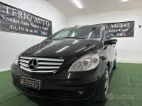 Usata Mercedes B180 109 CV (80 kW) 2008 Nero Monovolume