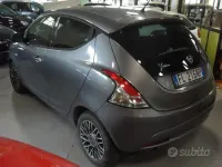 Usata Lancia Ypsilon 95 CV (69 kW) 2017 Grigio Utilitaria