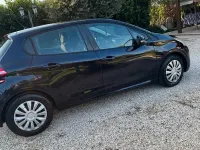 Usata Peugeot 208 Active 68 CV (50 kW) 2014 Bluazzurro Utilitaria