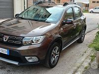 Usata Dacia Sandero Stepway 95 CV (69 kW) 2019 Marrone Berlina
