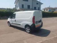 Usata Fiat Doblò 105 CV (77 kW) 2017 Bianco Monovolume