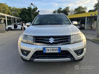 Usata Suzuki Grand Vitara 129 CV (94 kW) 2013 Argento SUV