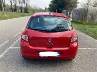 Usata Renault Clio II Privilege 75 CV (55 kW) 2010 Rosso Berlina