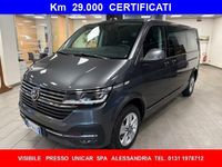 Usata VW Caravelle 150 CV (110 kW) 2023 Grigio scuro Furgone