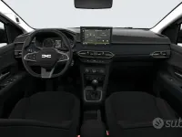 Nuova Dacia Sandero Stepway 120 CV (88 kW) 2026 Bianco Berlina