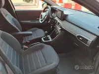 Usata Dacia Sandero Stepway 101 CV (74 kW) 2024 Grigio Berlina