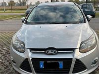 Usata Ford Focus 120 CV (88 kW) 2012 Grigio Berlina
