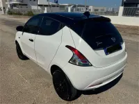 Usata Lancia Ypsilon 80 CV (58 kW) 2015 Utilitaria