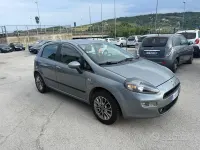 Usata Fiat Punto Lounge 69 CV (50 kW) 2013 Grigio Utilitaria