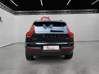 Usata Volvo XC40 Momentum 150 CV (110 kW) 2020 Viola SUV