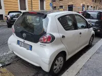 Usata Toyota Aygo Connect Style 68 CV (50 kW) 2014 Bianco Utilitaria