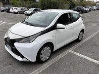 Usata Toyota Aygo X-clusiv 69 CV (50 kW) 2015 Bianco Utilitaria