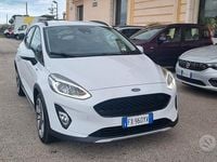 Usata Ford Fiesta Active 85 CV (62 kW) 2019 Bianco Utilitaria